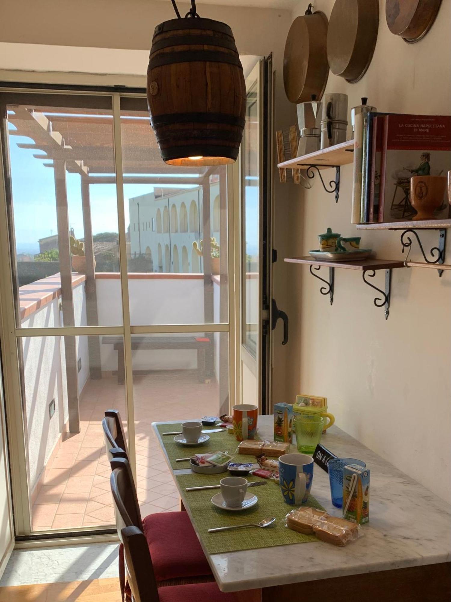 La Porta Di San Domenico Apartment เซสซาอูรุนกา ภายนอก รูปภาพ